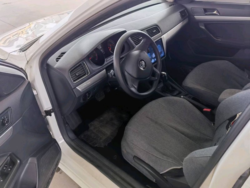 保定17年大众朗行4