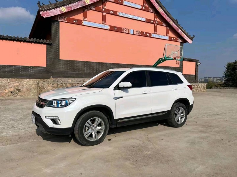 青島18年長安汽車CS752