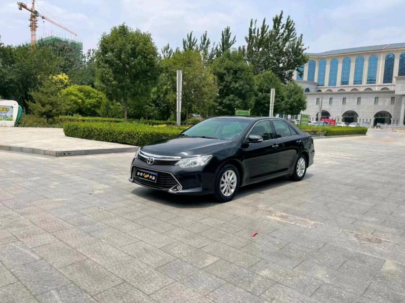 济南16年丰田凯美瑞2