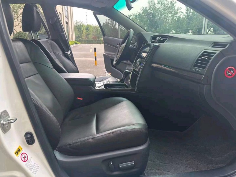 济南14年丰田锐志7