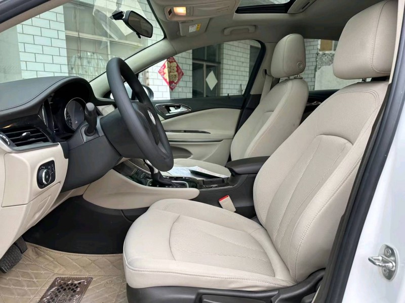 济南17年别克威朗9