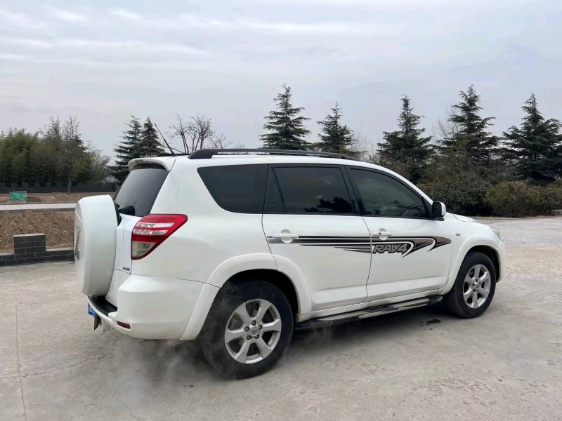 青岛10年丰田RAV4荣放7