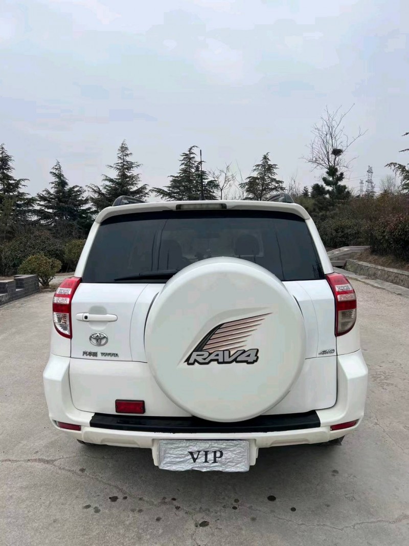 青岛10年丰田RAV4荣放9