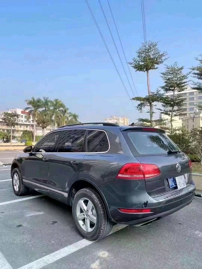 珠海12年大众途锐3