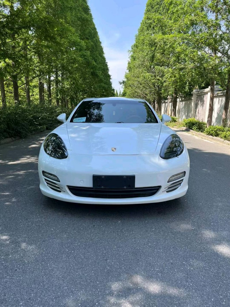 徐州12年保时捷帕拉梅拉1