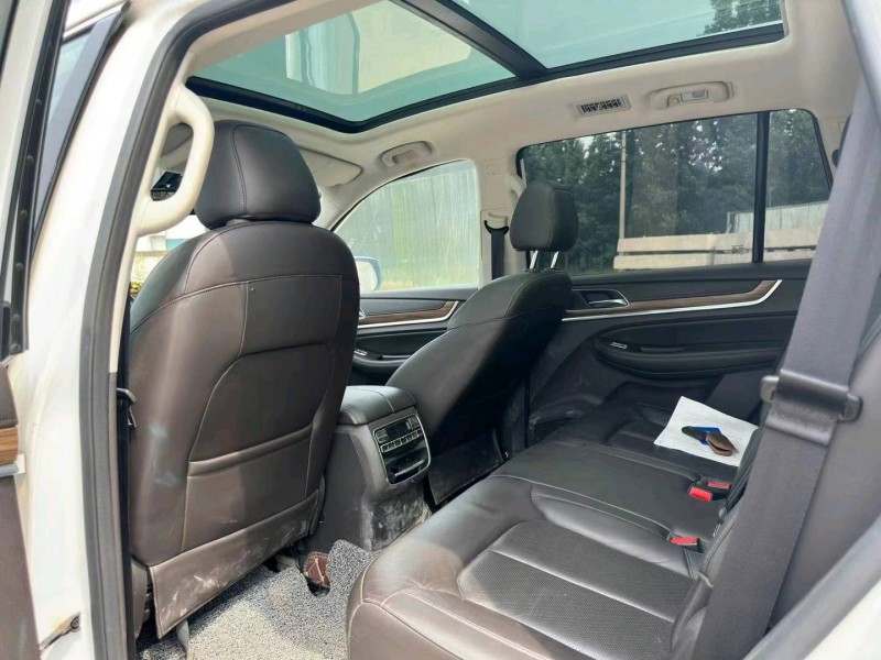 洛阳18年荣威RX86