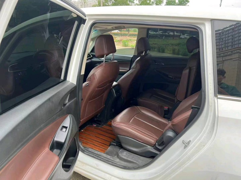 淮南19年别克GL68