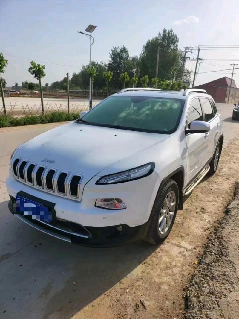 保定16年Jeep自由光2