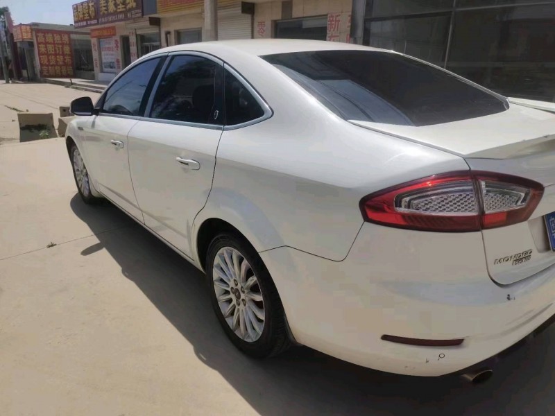 保定13年福特蒙迪欧-致胜7