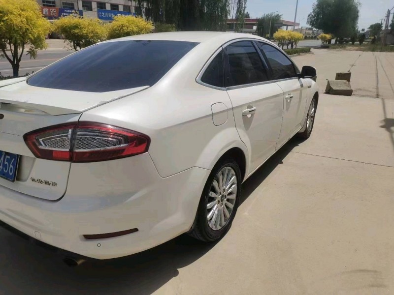 保定13年福特蒙迪欧-致胜8