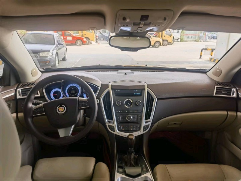 保定10年凯迪拉克SRX6