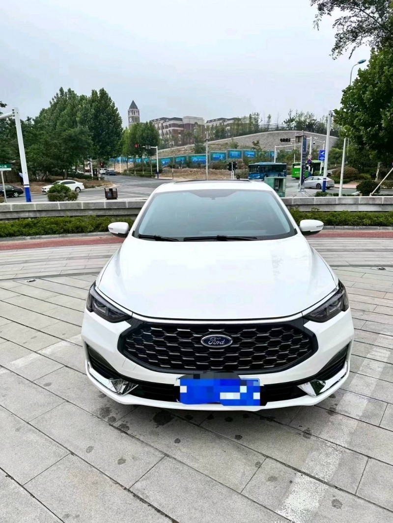 青岛22年福特福睿斯1