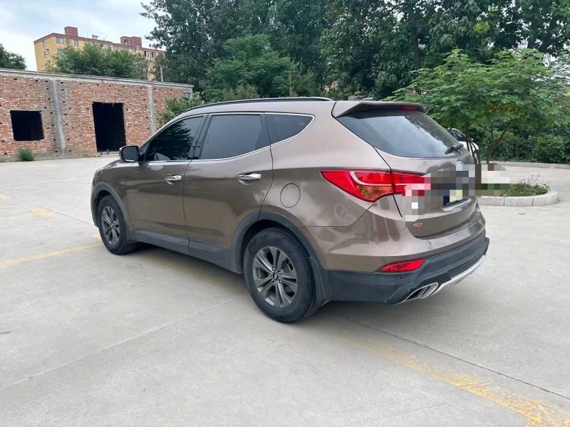 济宁15年现代新胜达7