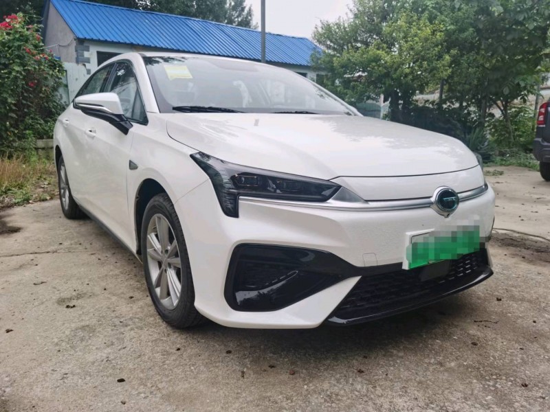 济宁23年传祺埃安S5803