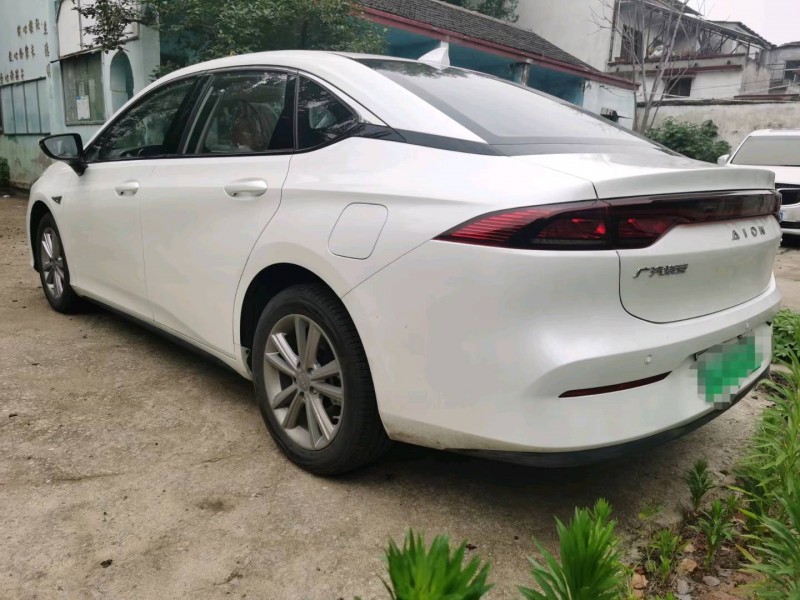 济宁23年传祺埃安S5807