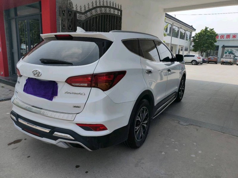 济宁16年现代新胜达7