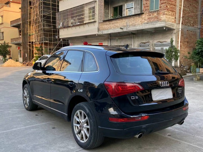 广州10年奥迪Q57