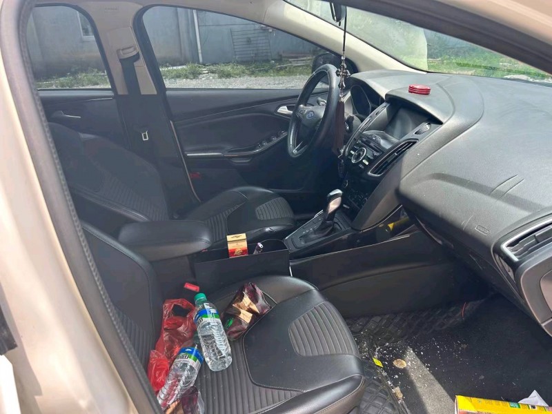 嘉兴18年福特福克斯5