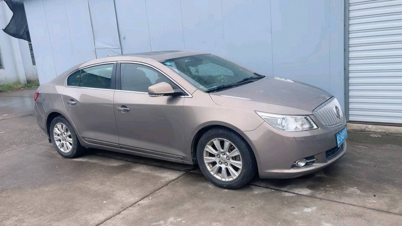 嘉兴12年别克君越5