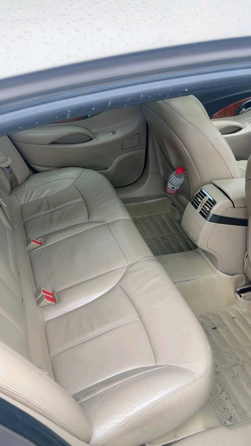 嘉兴12年别克君越8