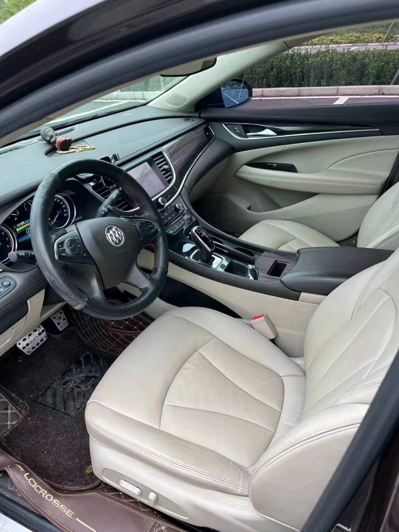 徐州17年别克君越6