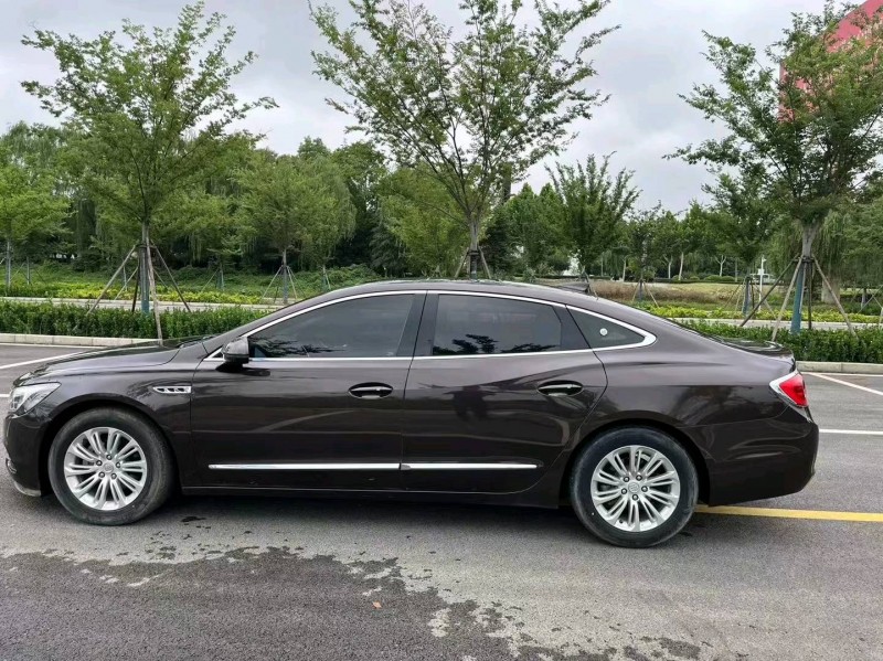 徐州17年别克君越8