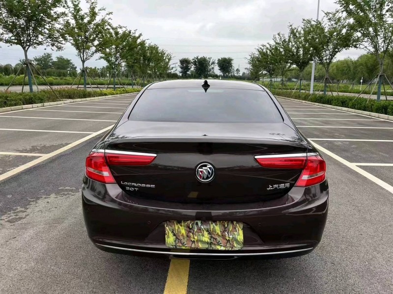 徐州17年别克君越9