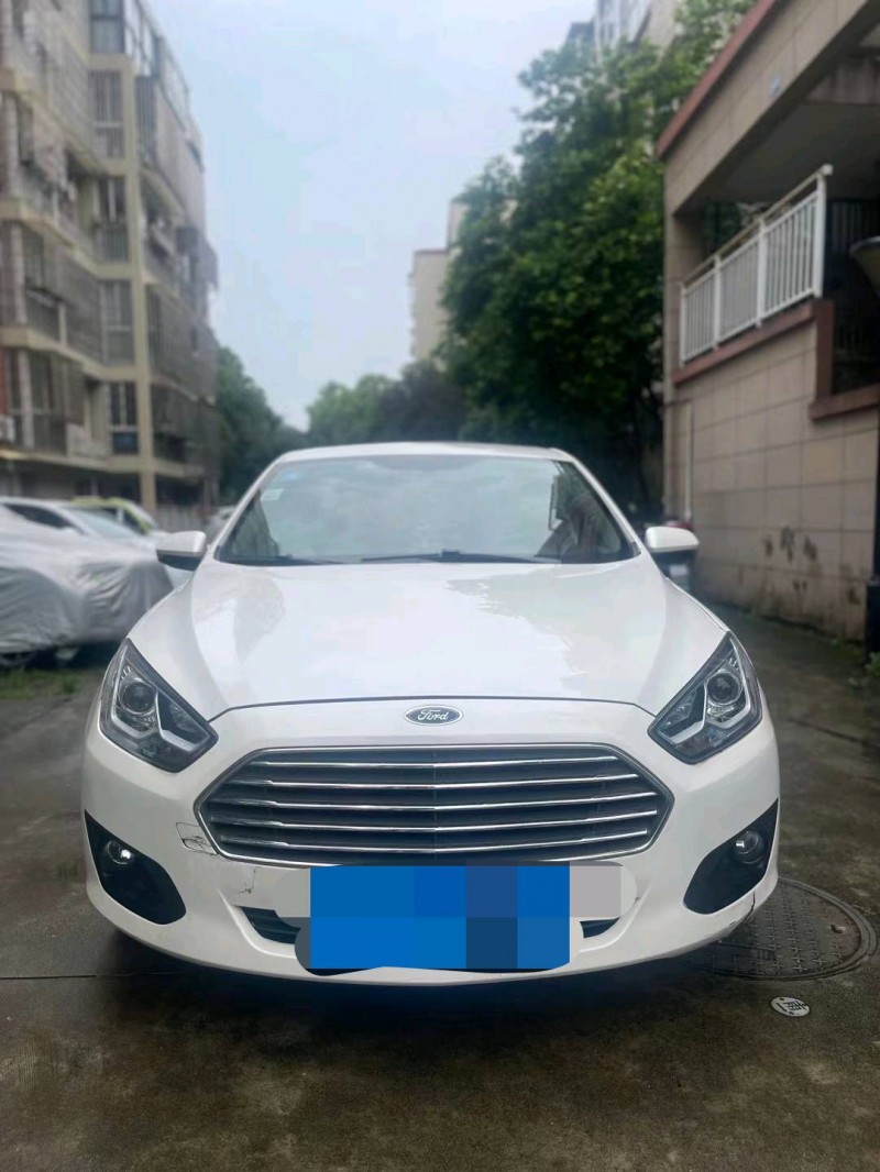 嘉兴17年福特福睿斯1