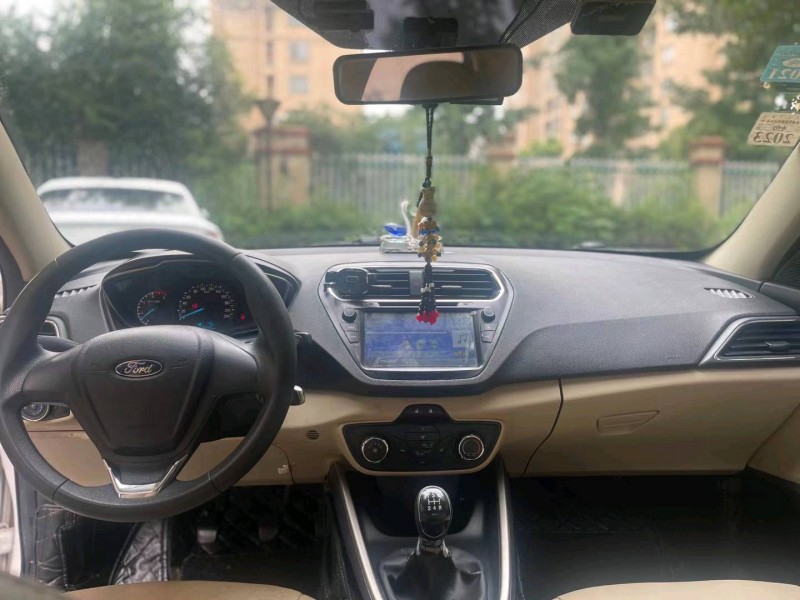 嘉兴17年福特福睿斯7