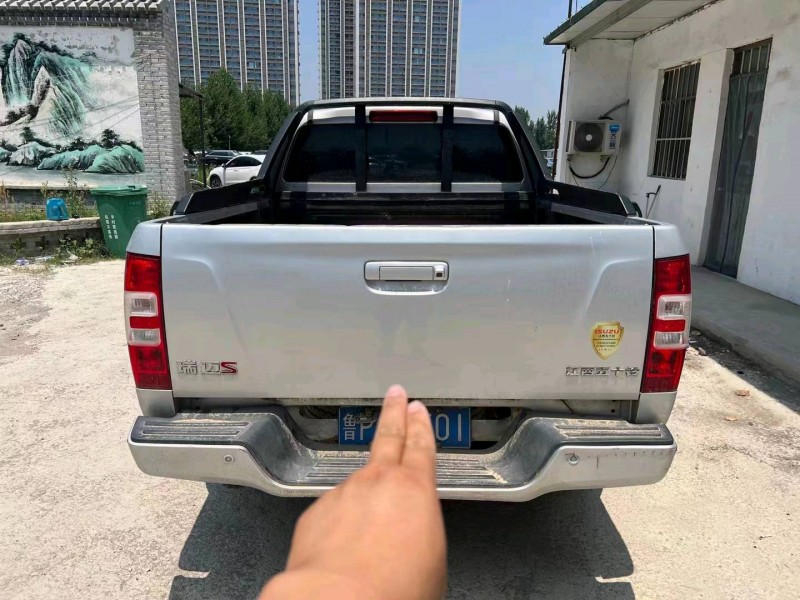 枣庄21年五十铃皮卡9