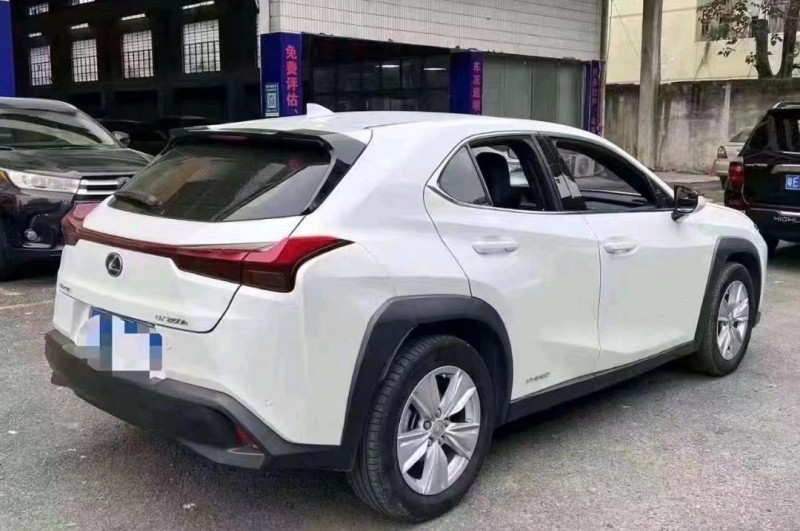 汕头20年雷克萨斯UX9