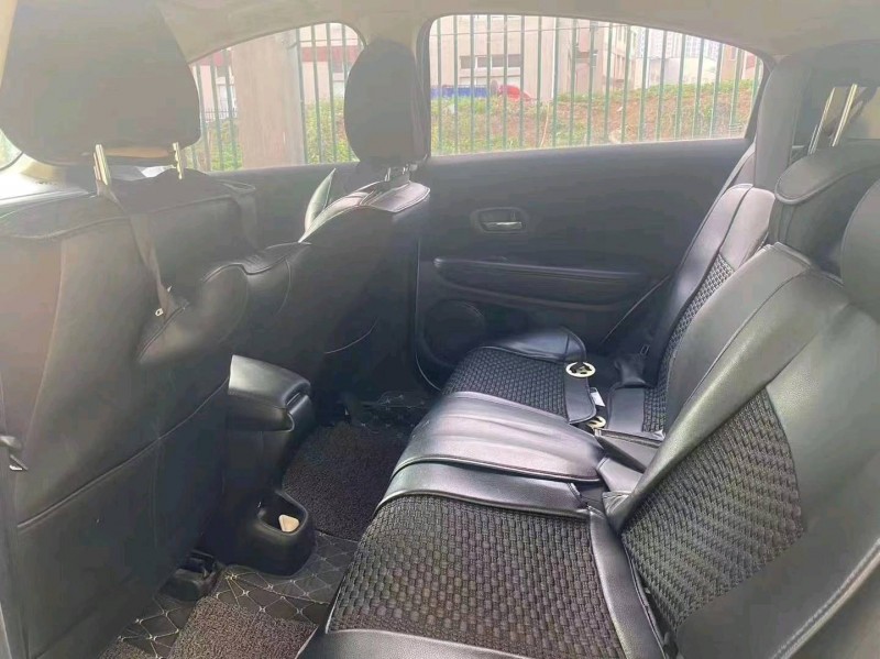 宜昌17年本田缤智4