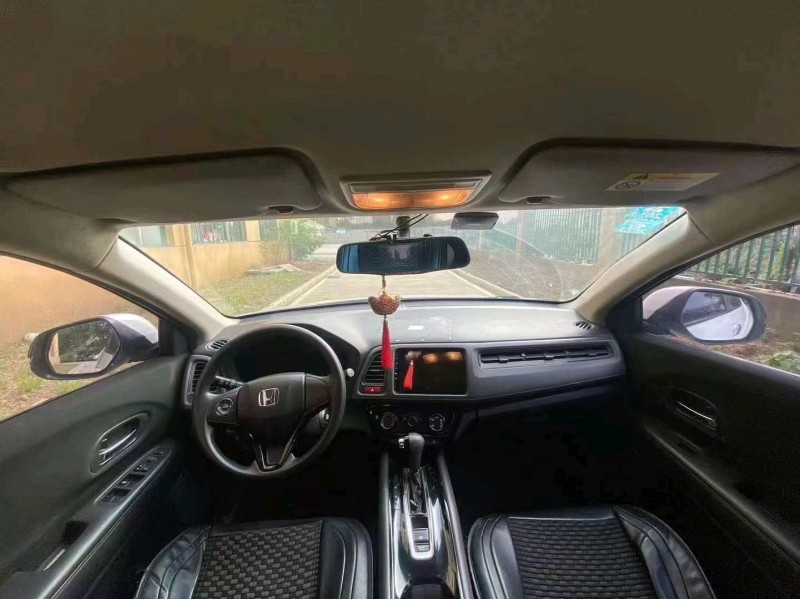 宜昌17年本田缤智7