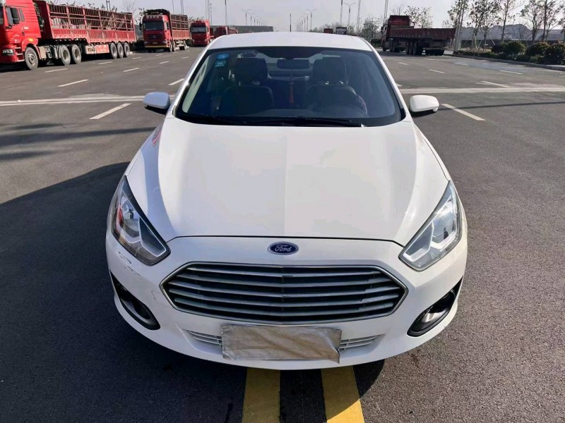 徐州17年福特福睿斯1