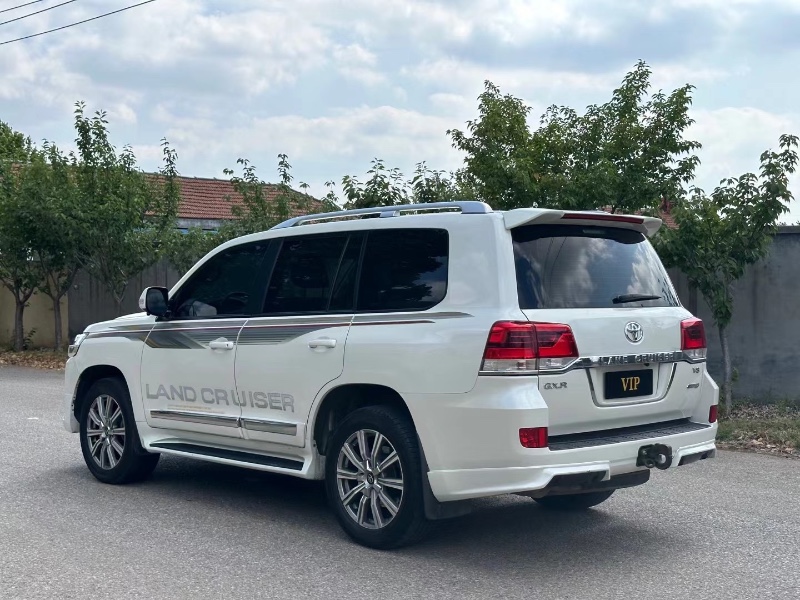 青岛19年丰田兰德酷路泽5