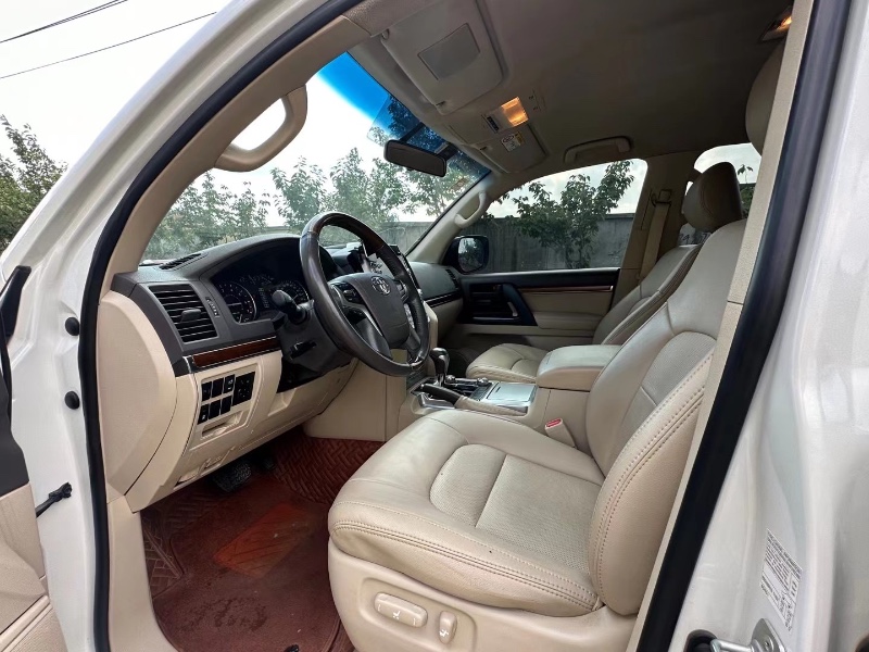 青岛19年丰田兰德酷路泽9