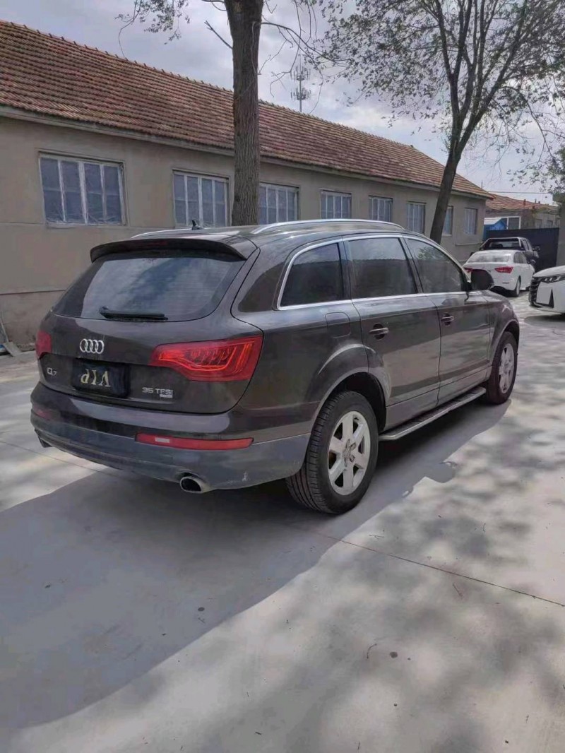 青岛15年奥迪Q75