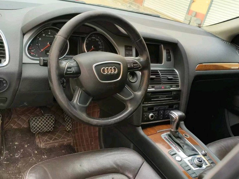 济南13年奥迪Q72