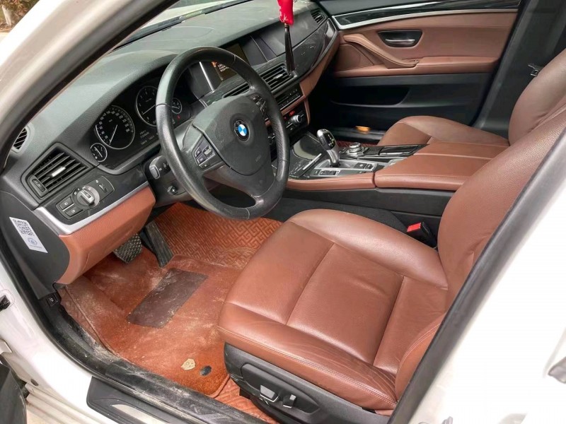 济宁17年宝马5系5