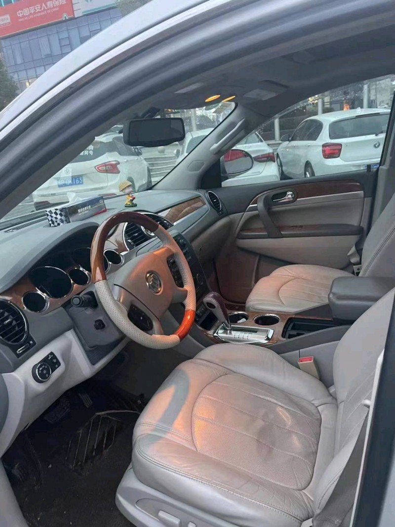 深圳10年别克昂科雷7