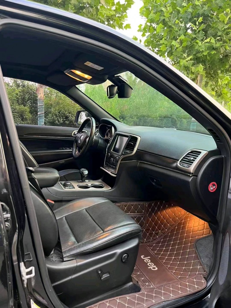 徐州15年Jeep大切诺基5