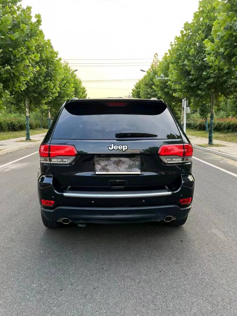 徐州15年Jeep大切诺基9