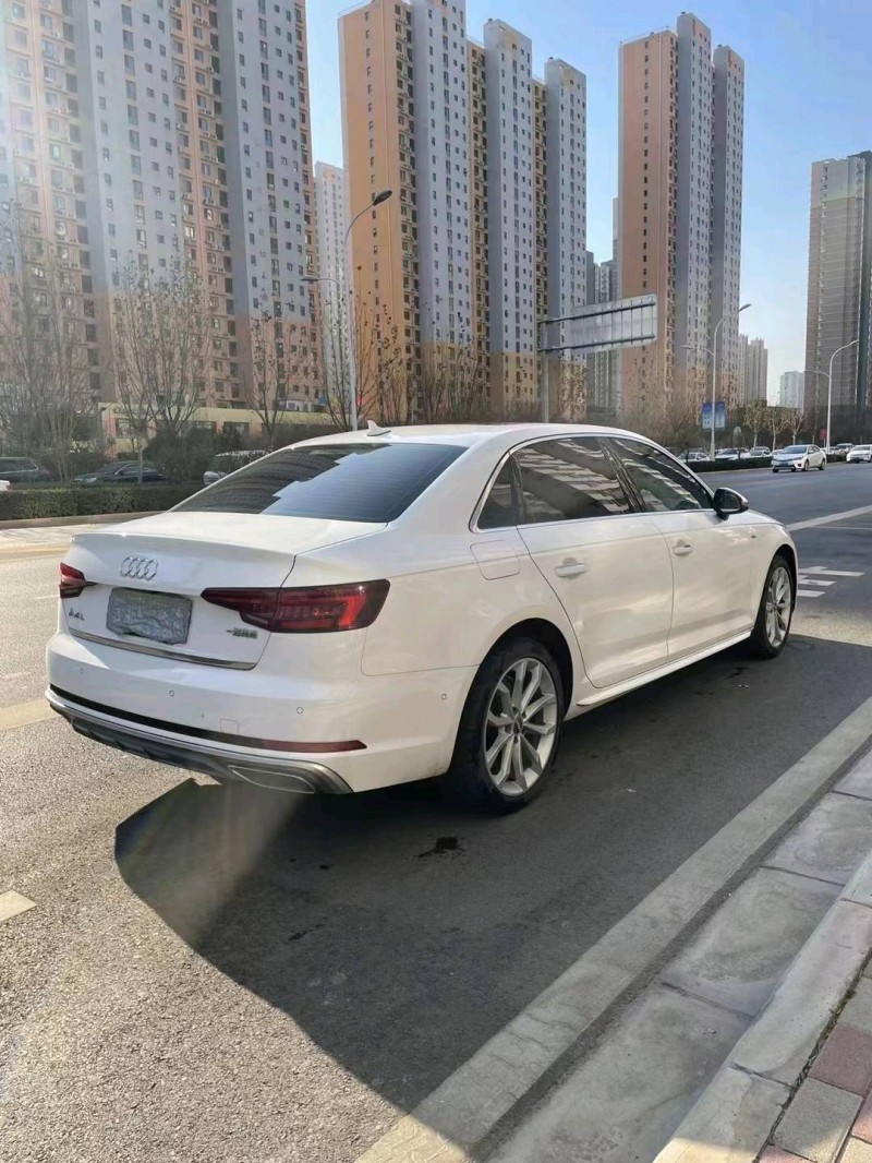 石家庄19年奥迪A4L8