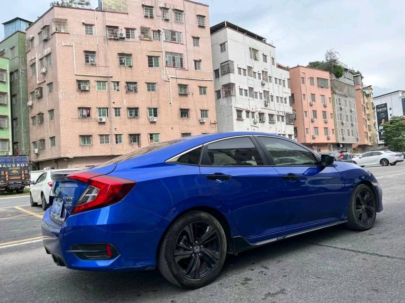 广州19年本田思域4