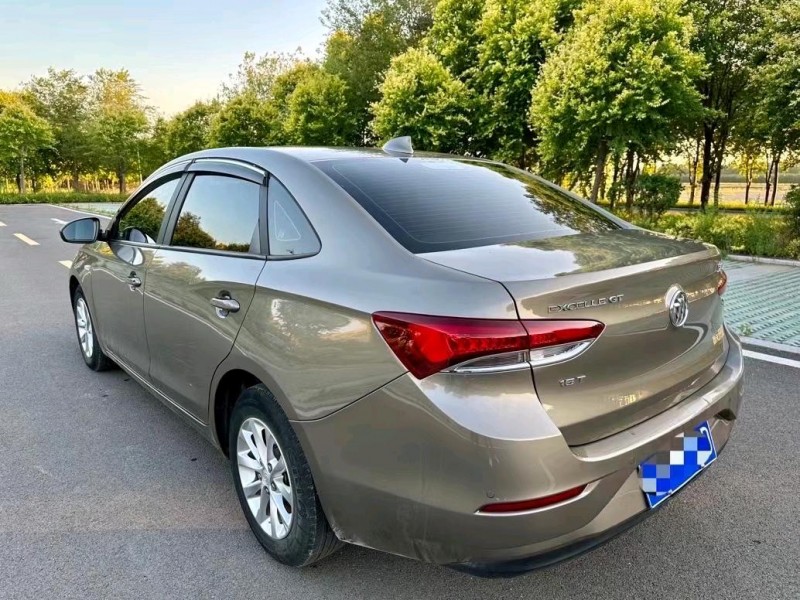 枣庄20年别克英朗3