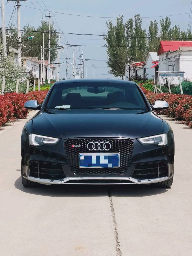 济南13年奥迪RS51