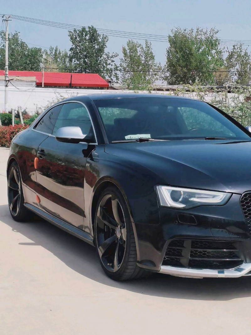 济南13年奥迪RS52