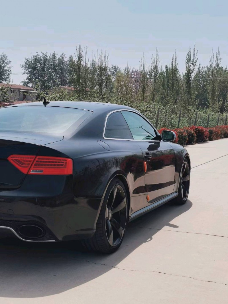 济南13年奥迪RS55