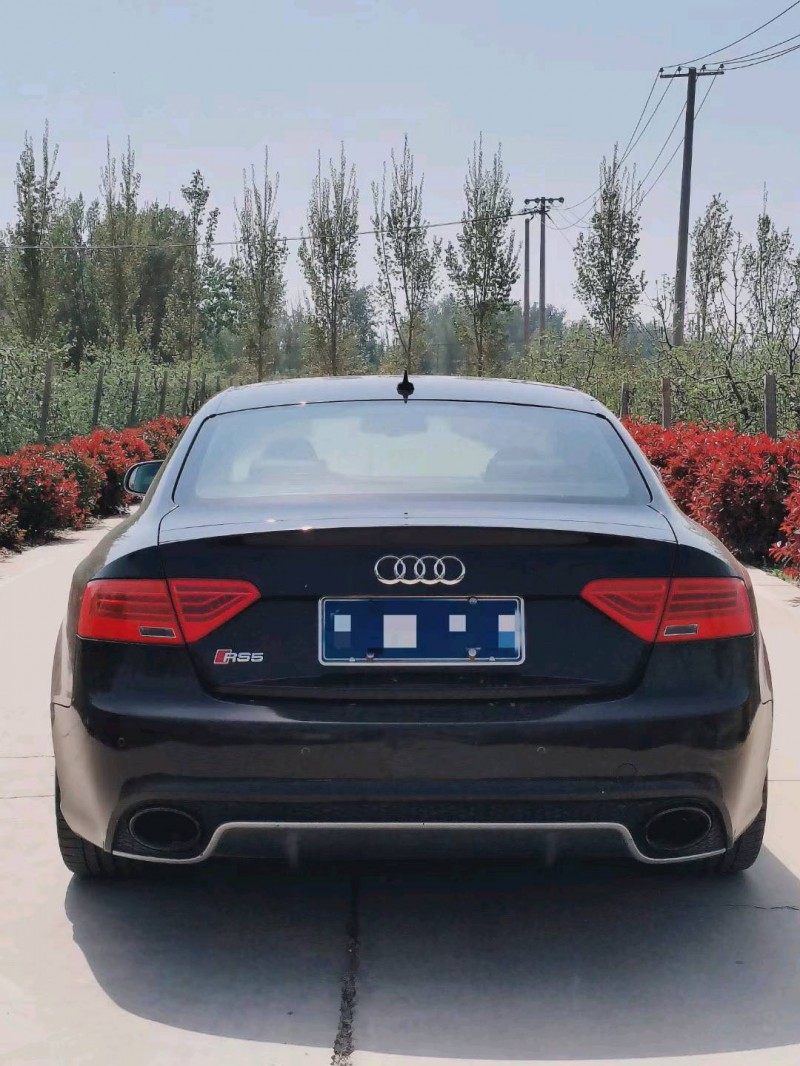 济南13年奥迪RS57