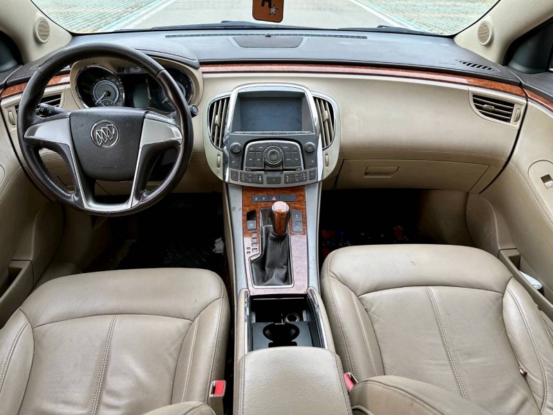 枣庄14年别克君越7